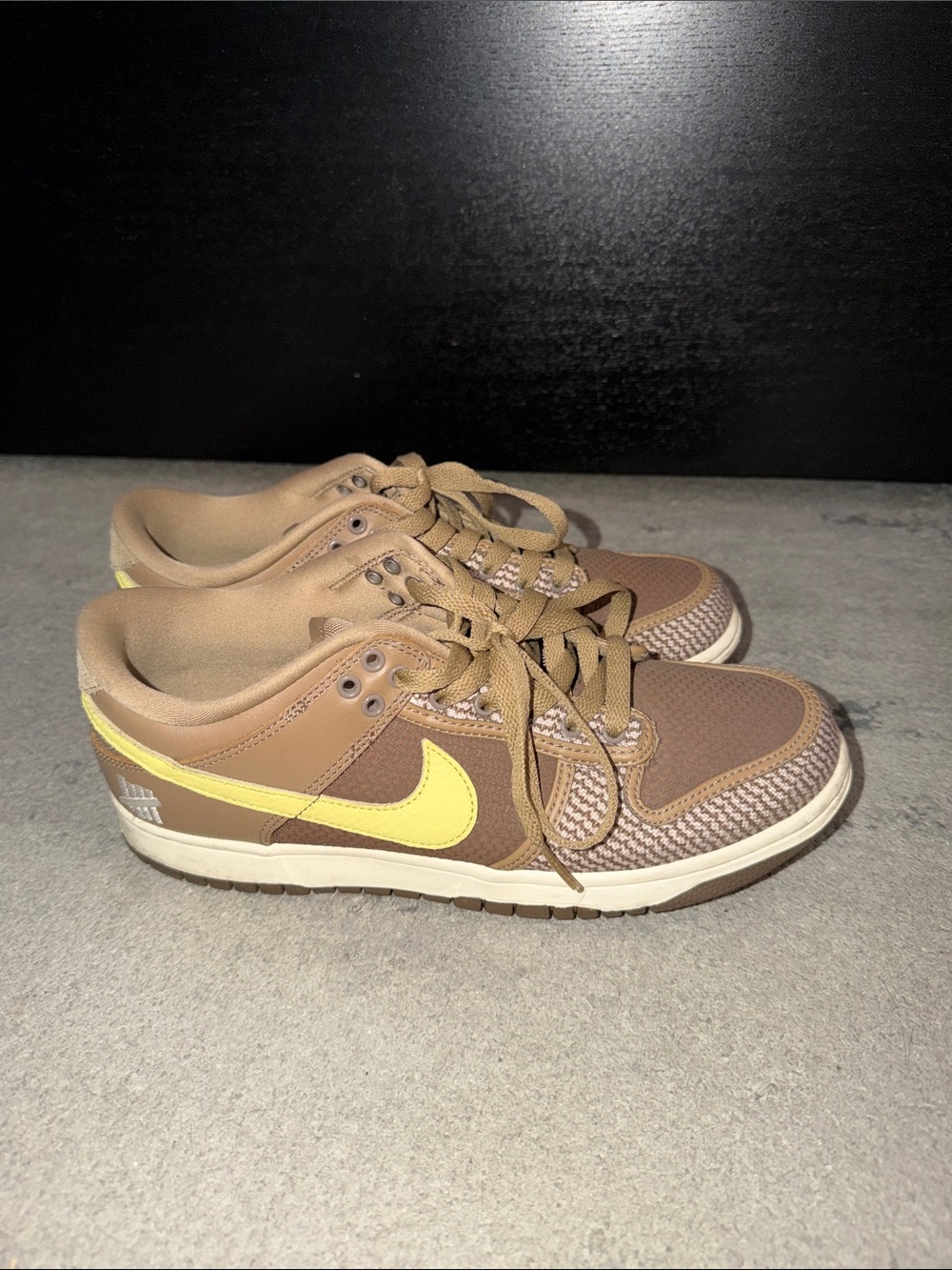 Nike Men’s Low-Top Sneakers in Brown with Yellow Swoosh